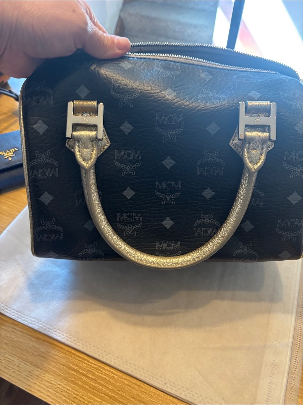Mcm Limited Lion size 25 suede inside gorgeous - Picture 11 of 17